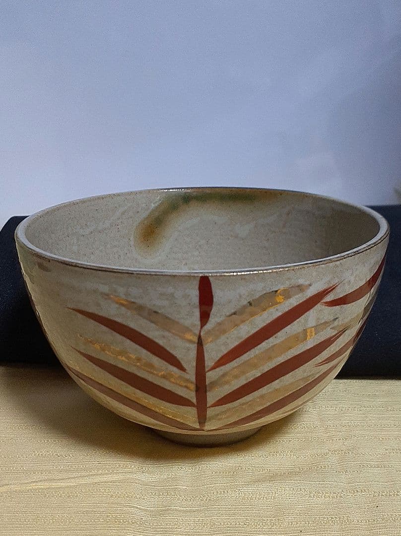 九谷焼 長峰造　抹茶茶碗葉模様の茶碗