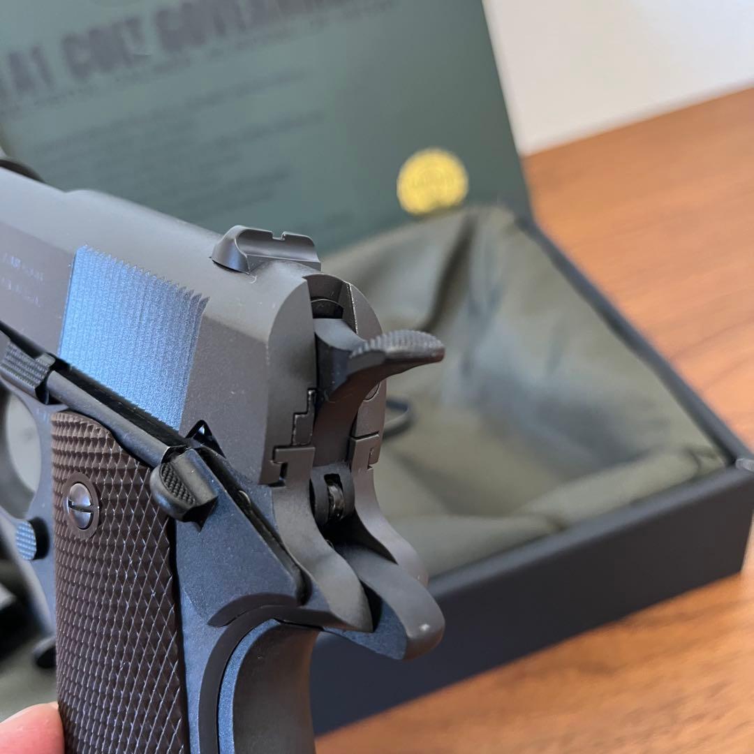極美品 東京マルイ M1911A1 ガスガン 予備マガジン付き ガバメント