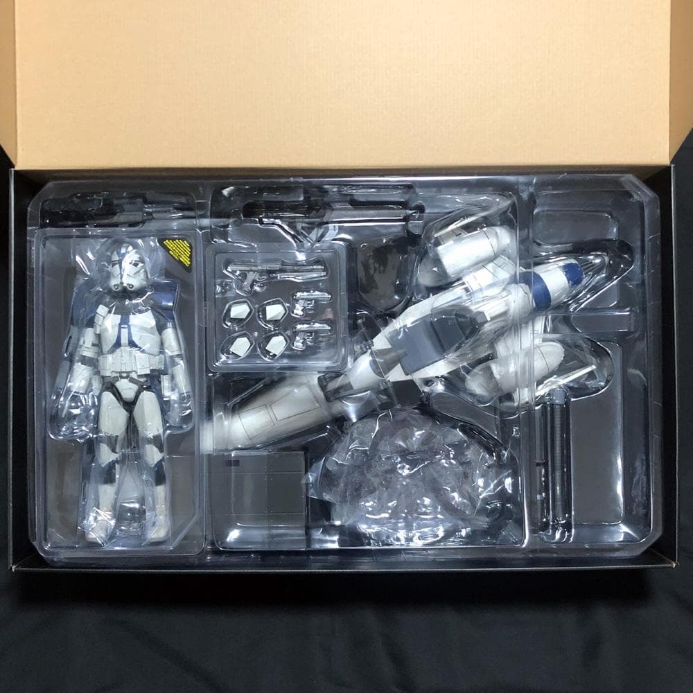 クローン・ウォーズ【コマンダー・アポー＆BARCスピーダー】1/6　ホットトイズ