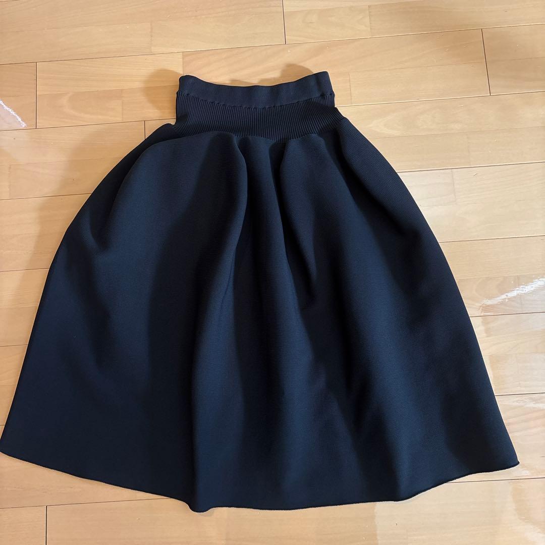 CFCL 定番　黒 フレアスカート リブ編み