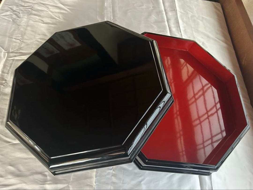 八角トゥンダーブン（東道盆）　琉球漆器