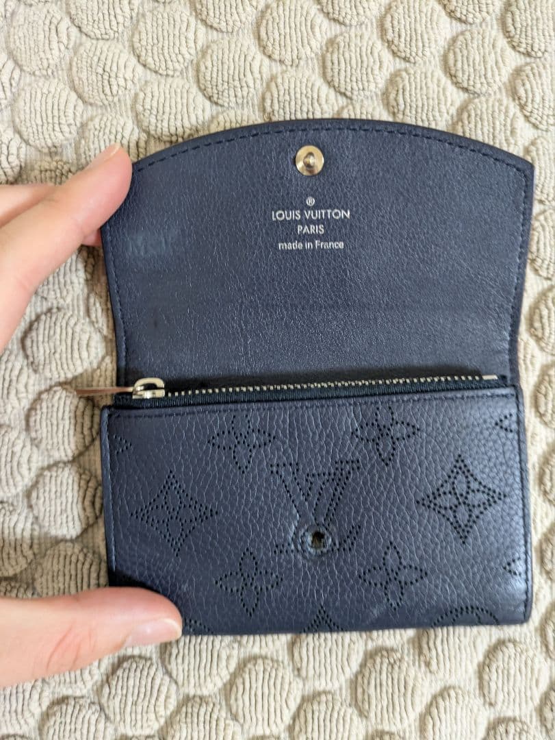 AYIS様ルイヴィトン　マヒナポルトモネ　アナエ　ケース ※ボタン破損あり