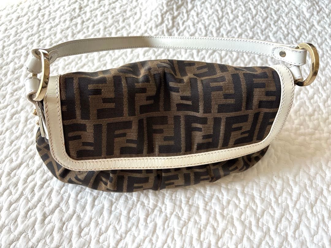 FENDI フェンディ ズッカ柄 ショルダーバッグ ブラウン×ホワイト レザー