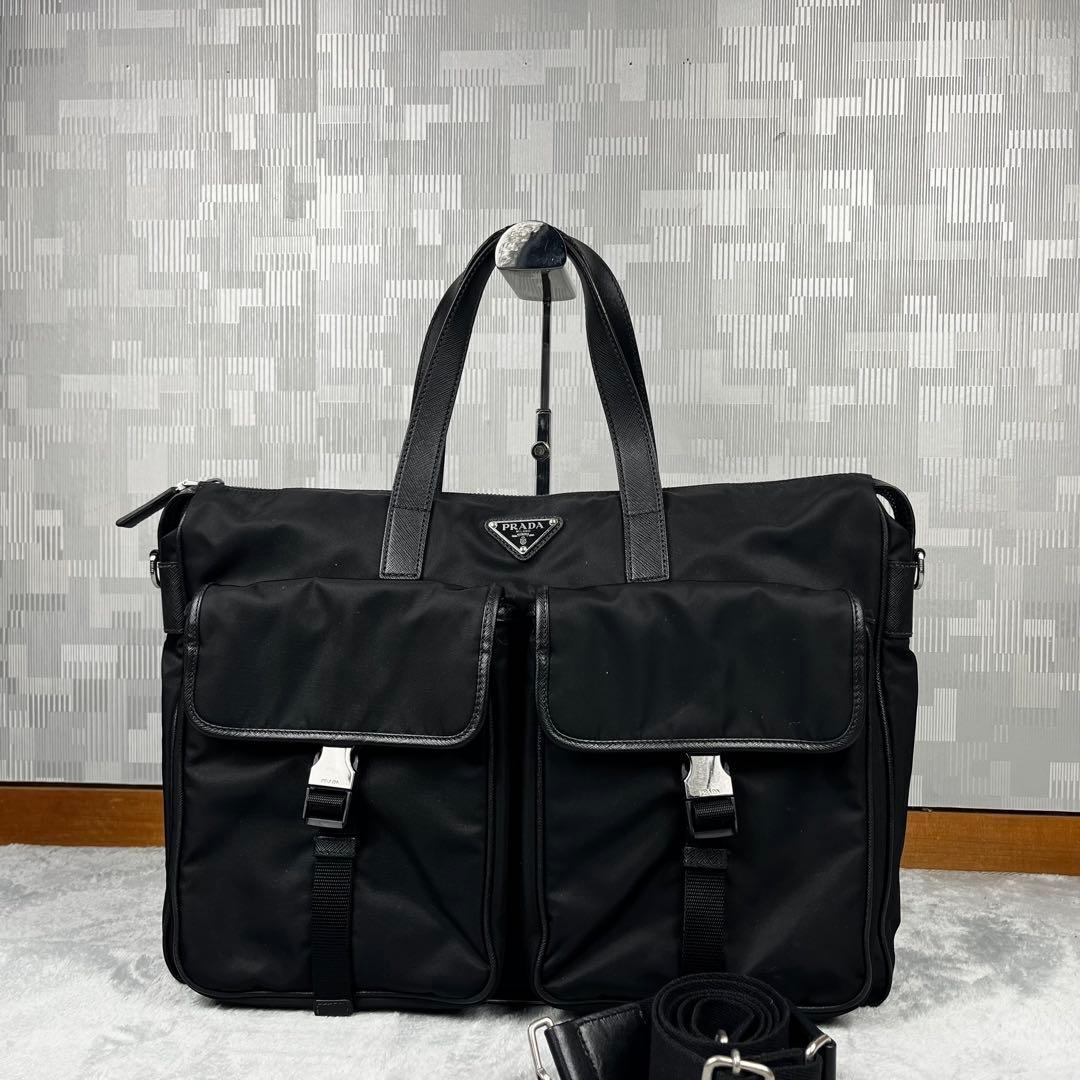 近年モデル Prada プラダ 2way ビジネスバッグ A4 斜め掛け 黒