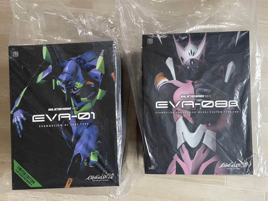 【貴重】初回限定版RAH NEO エヴァンゲリオン初号機 & 8号機β
