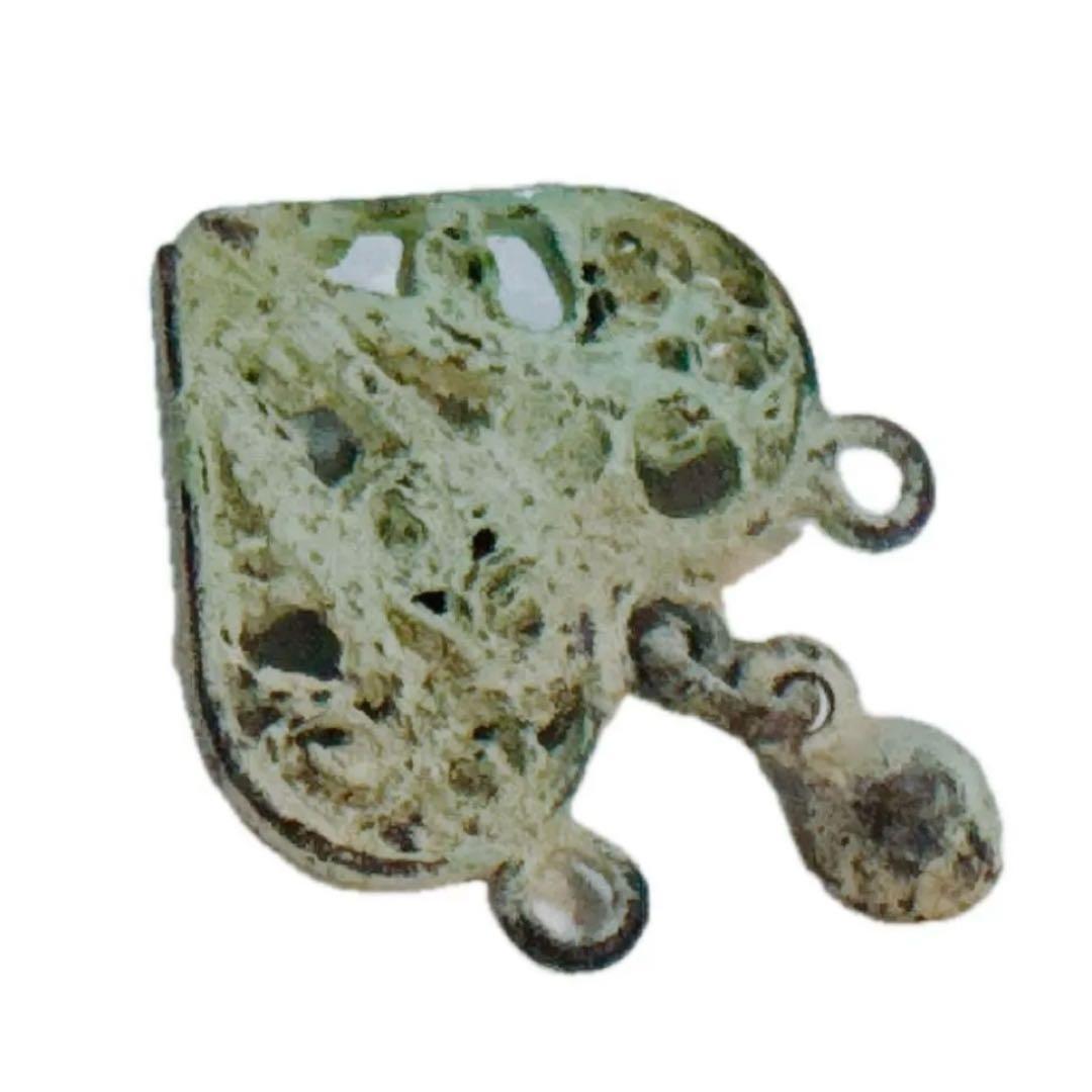 古墳　遺物　チャーム　古美術　金属製　ネックレストップ　縄文　弥生　貴重　装飾品