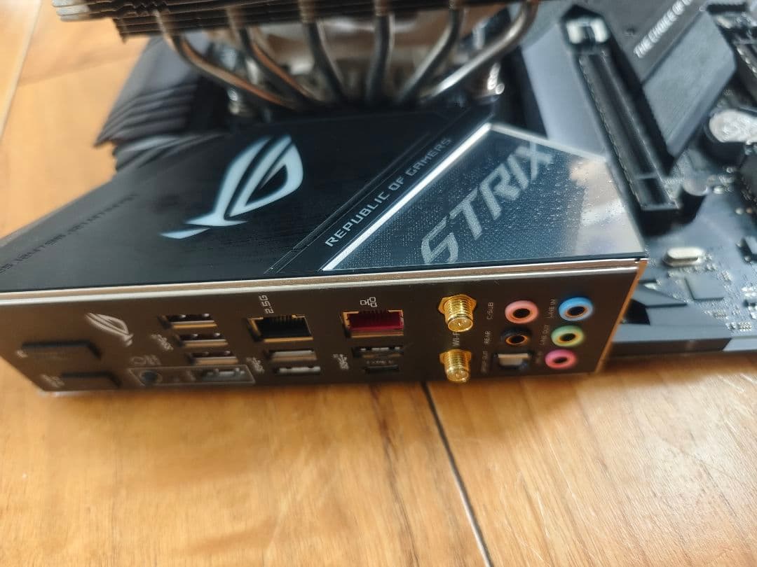 ROG STRIX マザーボード