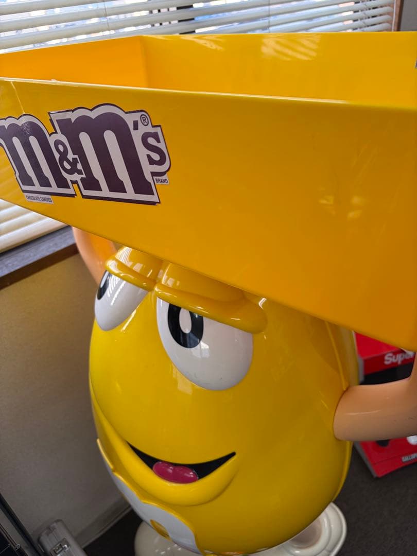 M&M's イエローキャラクター スタンディングフィギュア