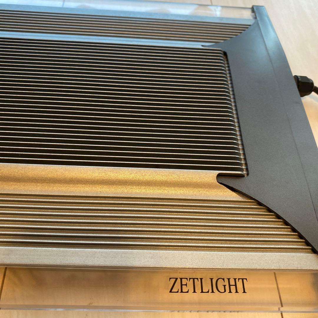 ZETLIGHT Qmaven2 （熱帯魚・水草用） 淡水用　LEDライト