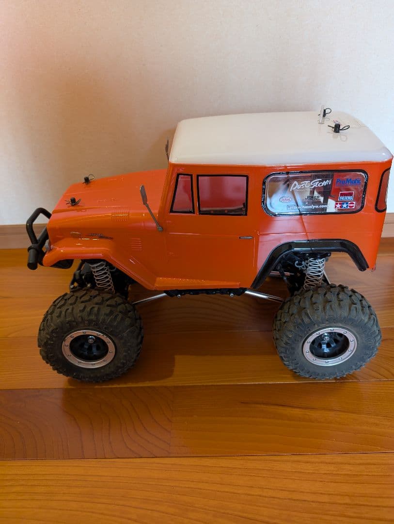 タミヤ　CR-01　 ランドクルーザー40　 純正新品バッテリー、予備タイヤつき