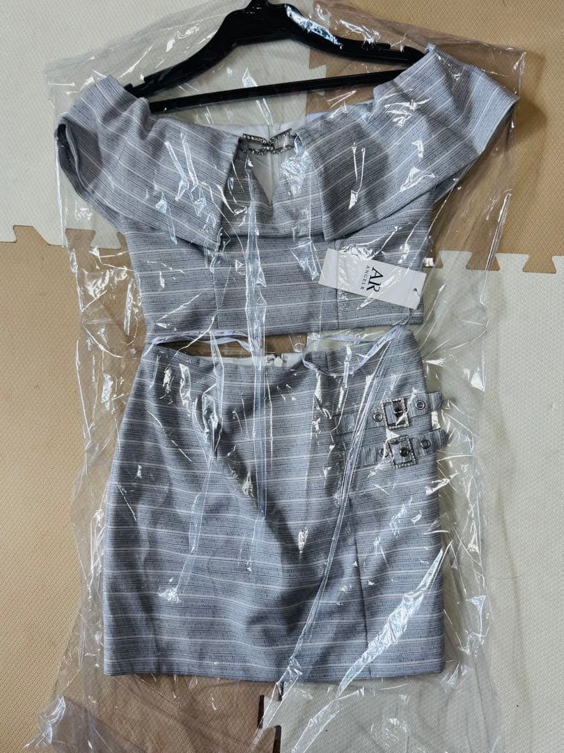 レア品 新品未使用品 セットアップPURESSエンジェルアール 高級キャバドレス