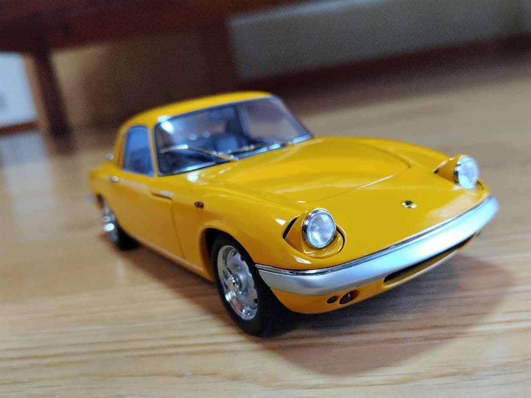AUTOart「LOTUS ELAN S/E COUPE」1:18