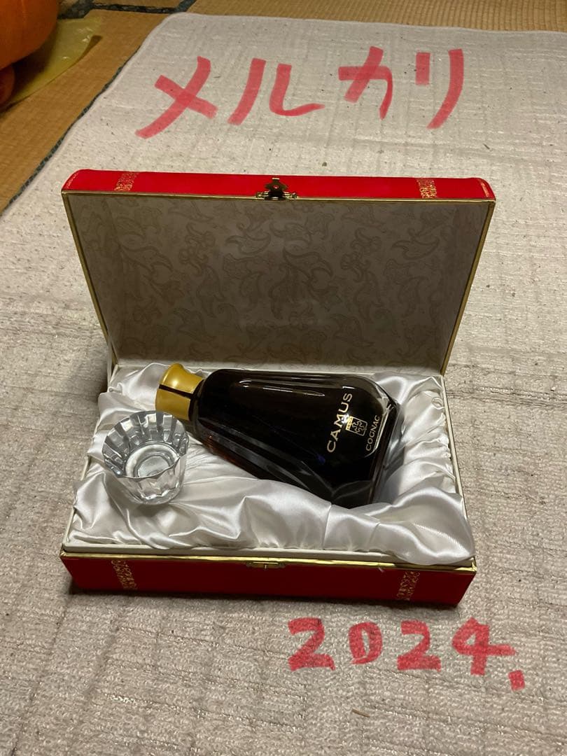 CAMUS・COGNAC。カラフェ・バカラ。LA GRANDE MARQUE。
