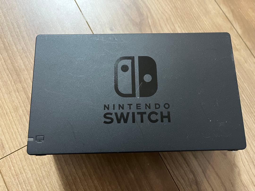 Nintendo Switch 本体 青/赤 Joy-Con付き　中古品