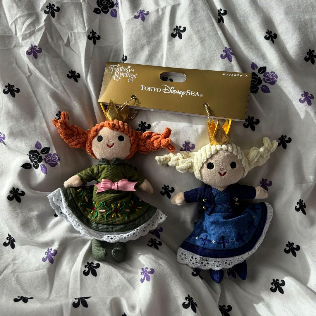 ファンタジースプリングス　非売品　カレンダー　ディズニー　2025 アナ雪