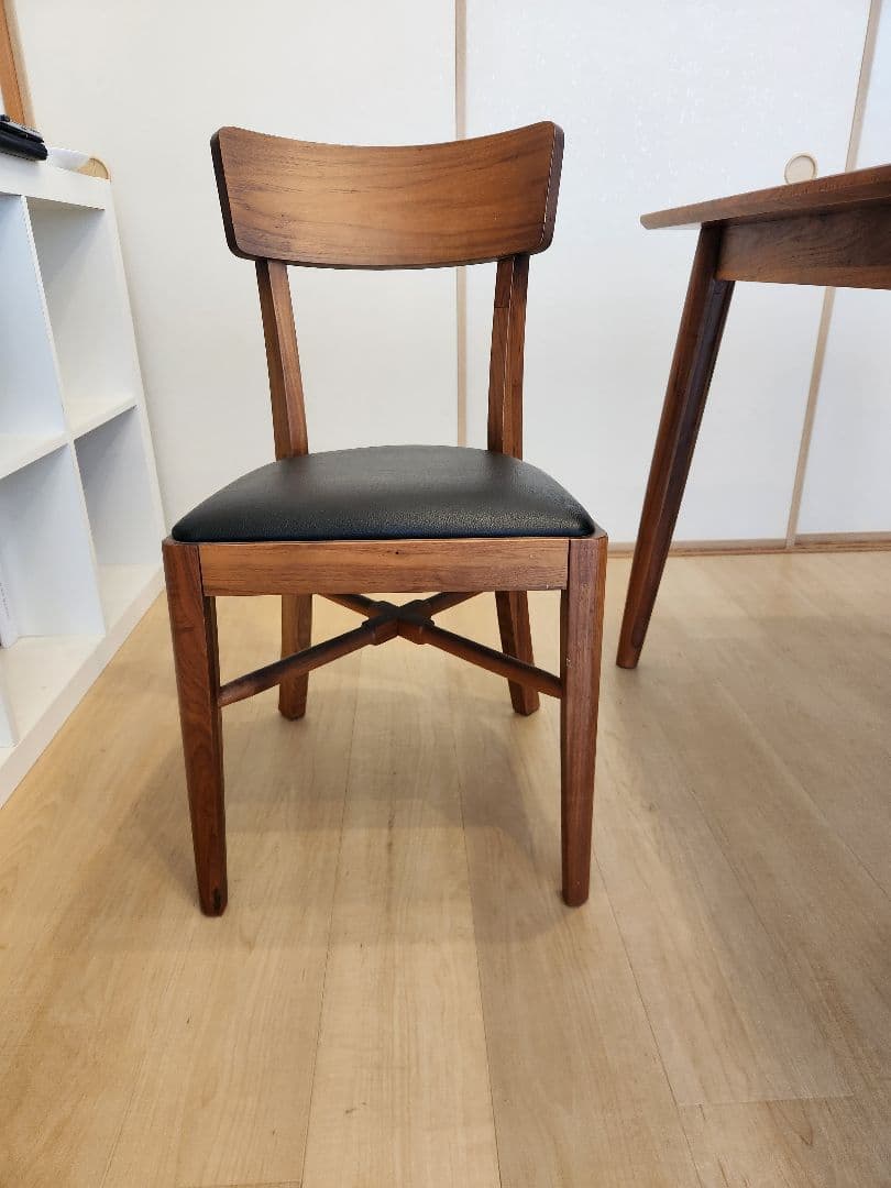 【引き取り限定　兵庫県西宮市】木製ダイニングテーブルと椅子2脚セット