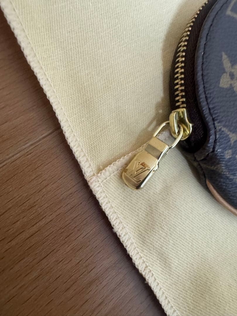 LOUIS VUITTON ヴィトン　小銭入れ　ケース　ポルトモネロン