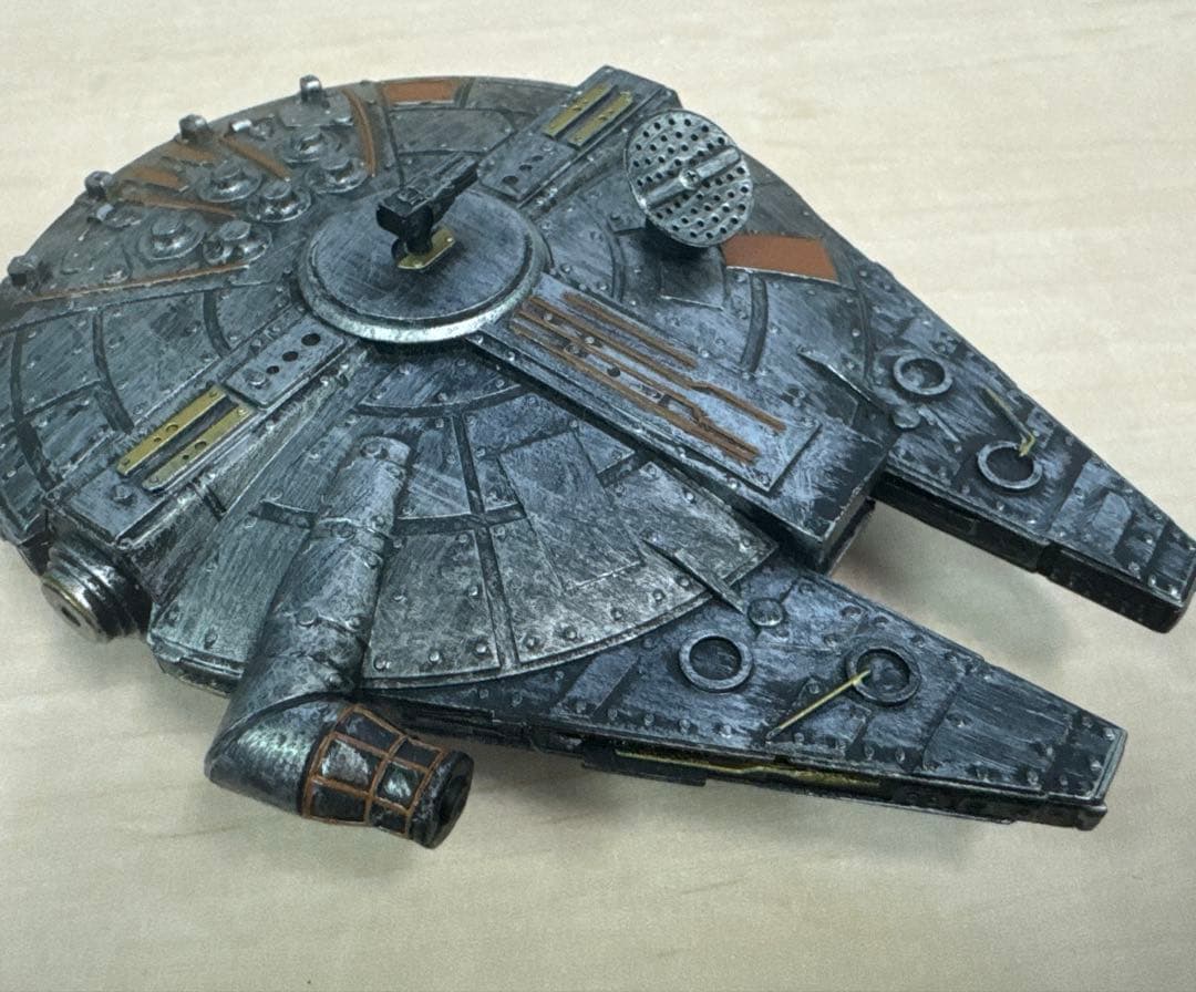 ミレニアム・ファルコン フィギュア