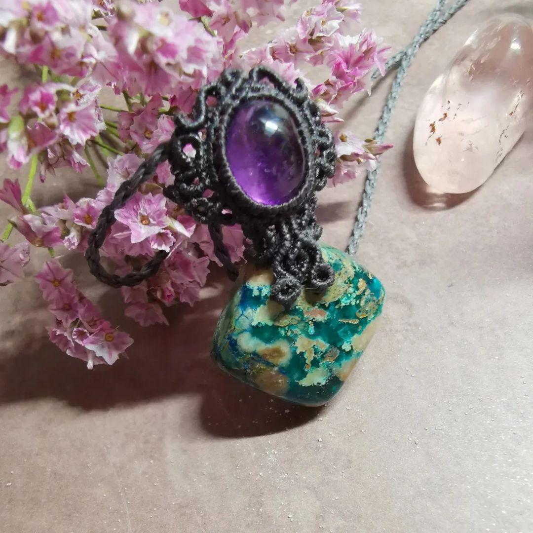 アメジストとシャッタカイトのマクラメネックレス