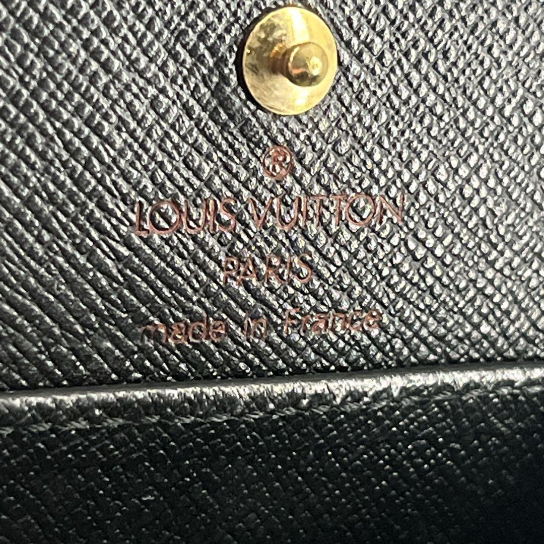 ルイヴィトン　ポルトモネ　ボワット　ケース　エピ　小銭入れ　ロゴ型押し　黒