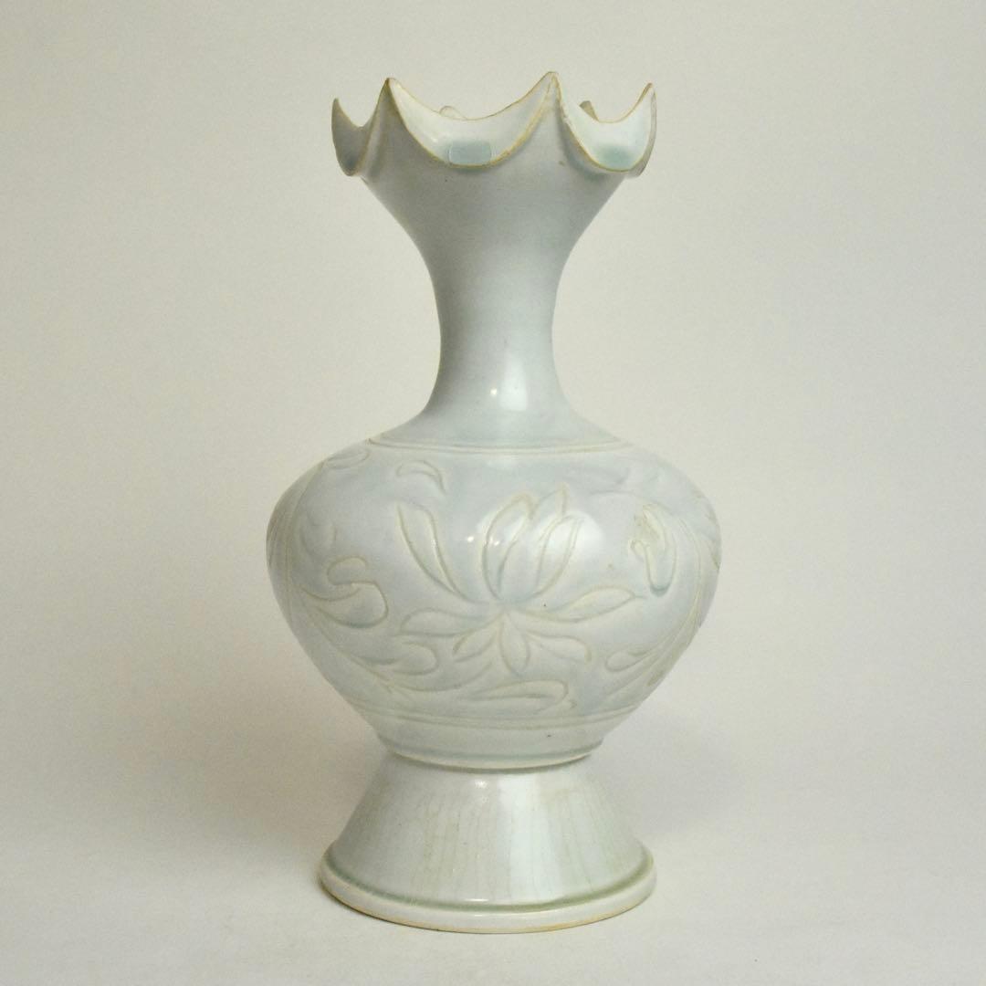 北宋　景徳鎮　青白磁　蓮華文瓶　中国陶磁器