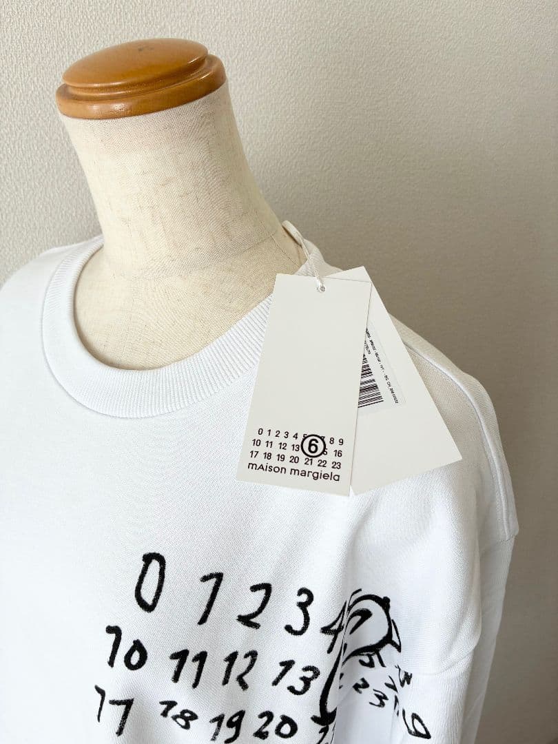 大人もOK！ MM6 Maison Margiela ,ナンバーロゴ スウェット