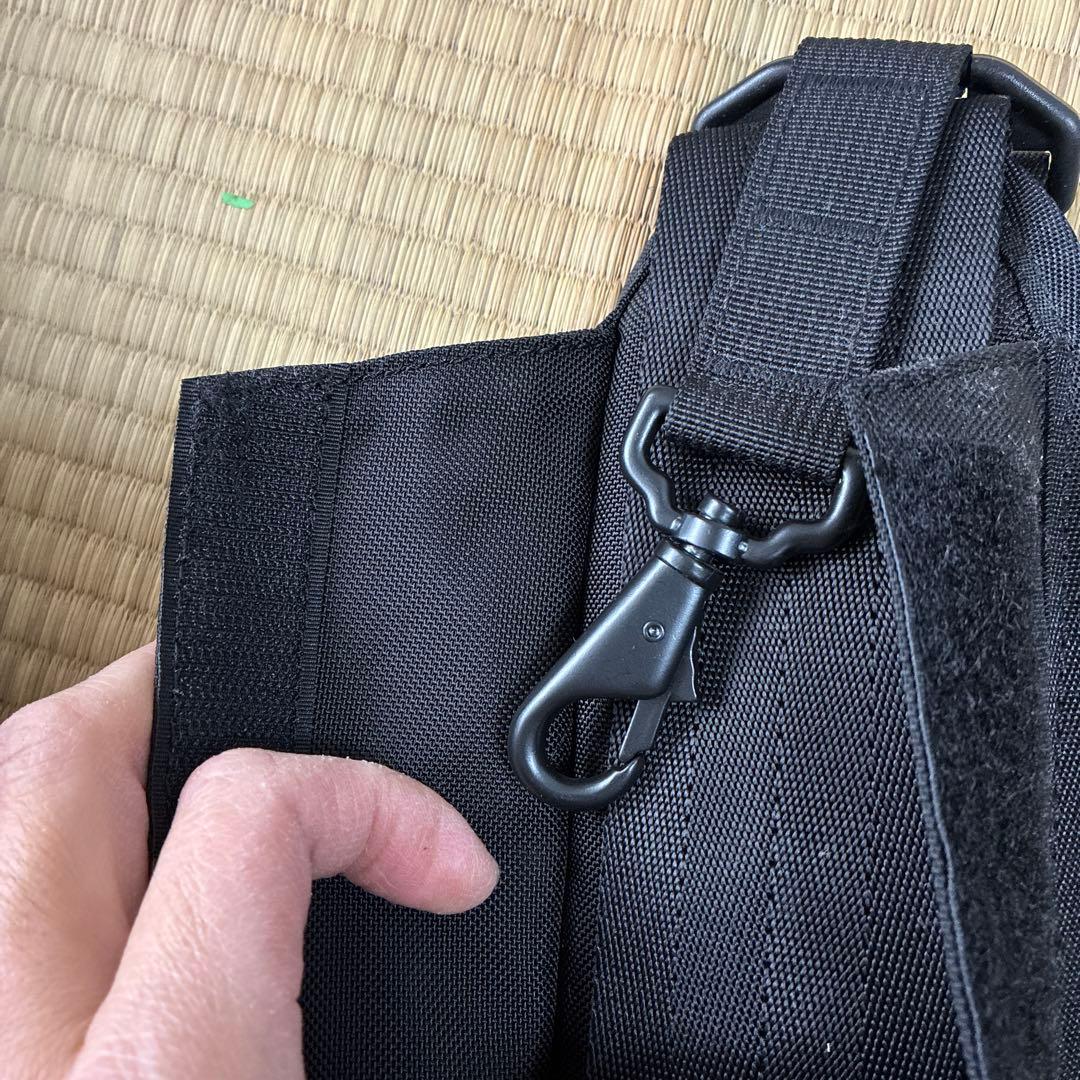 BRIEFING A4 LINER ブラック ブリーフィング 黒 ストラップ付