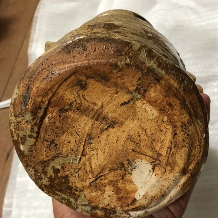 人間国宝◼️究極の古美術◼️蔵から凄い雰囲気の漂う花瓶の壺が出て来ました。