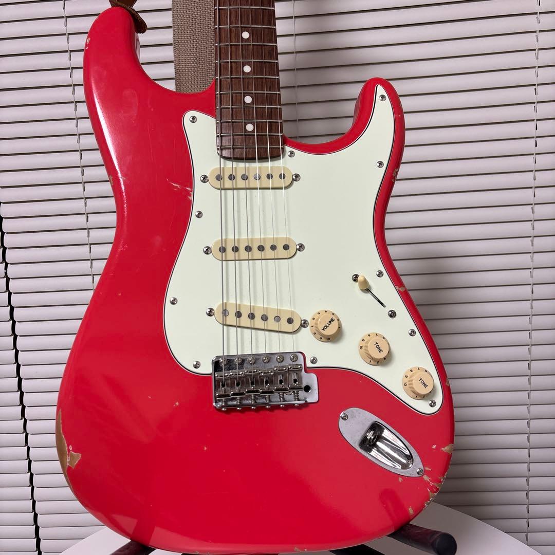 moon レリック ストラトキャスター fiesta red ムーン