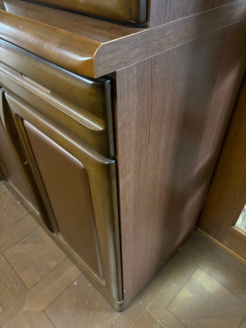 アンティーク　食器棚