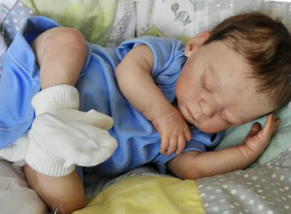 リボンドール♬　かわいいお顔立ちです☆