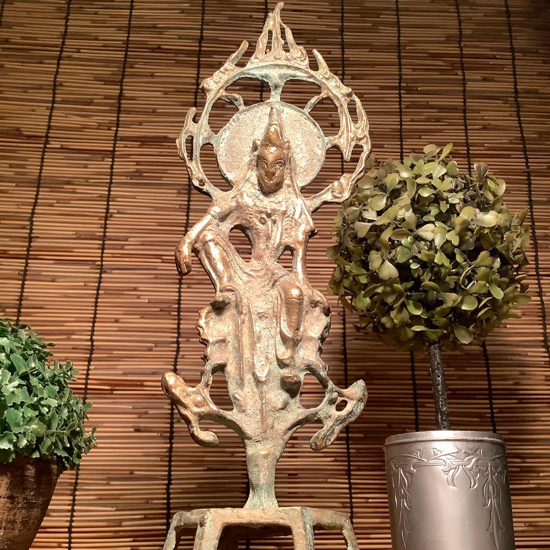 中国・大唐期「秘仏・観自在菩薩坐像」唐王朝・中国大唐国・六角座・￼￼鍍金青銅