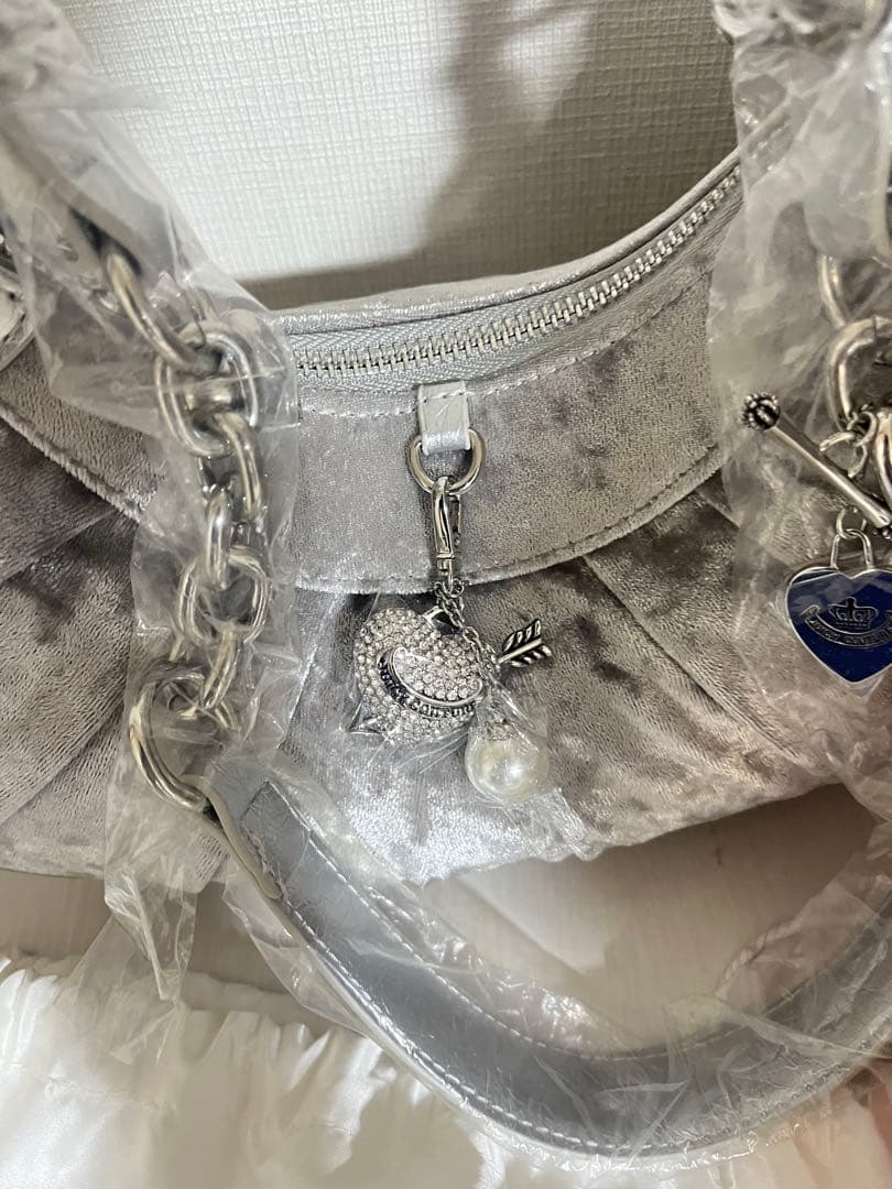 チャーム付き未使用Juicy Couture ジューシークチュール ハンドバッグ