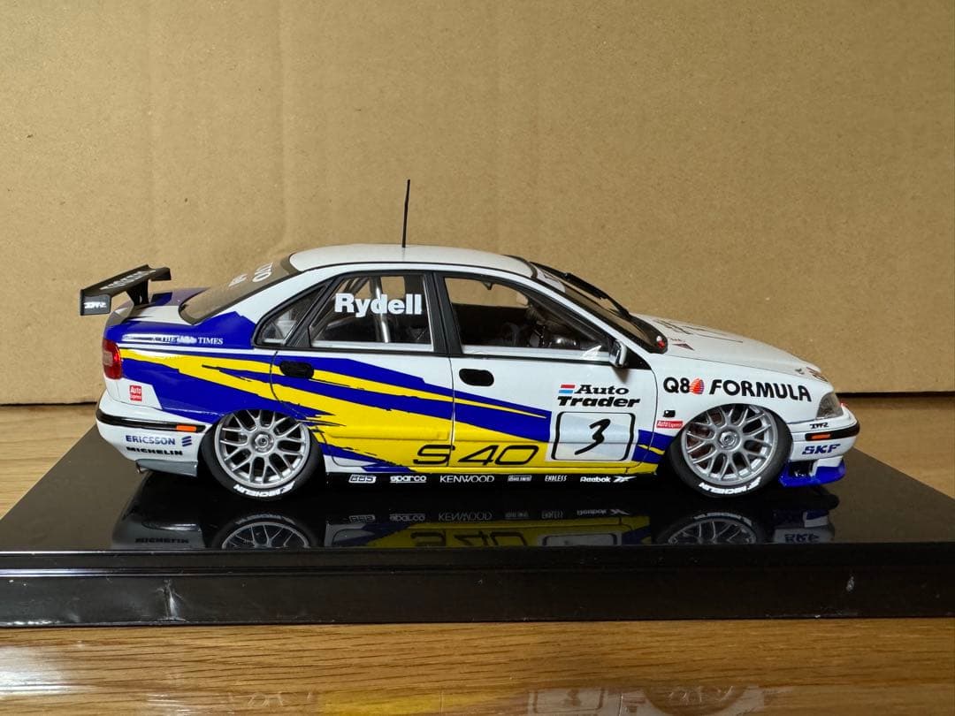 プラッツ 1/24 ボルボ S40 1997 BTCC ウィナー 塗装済み完成品