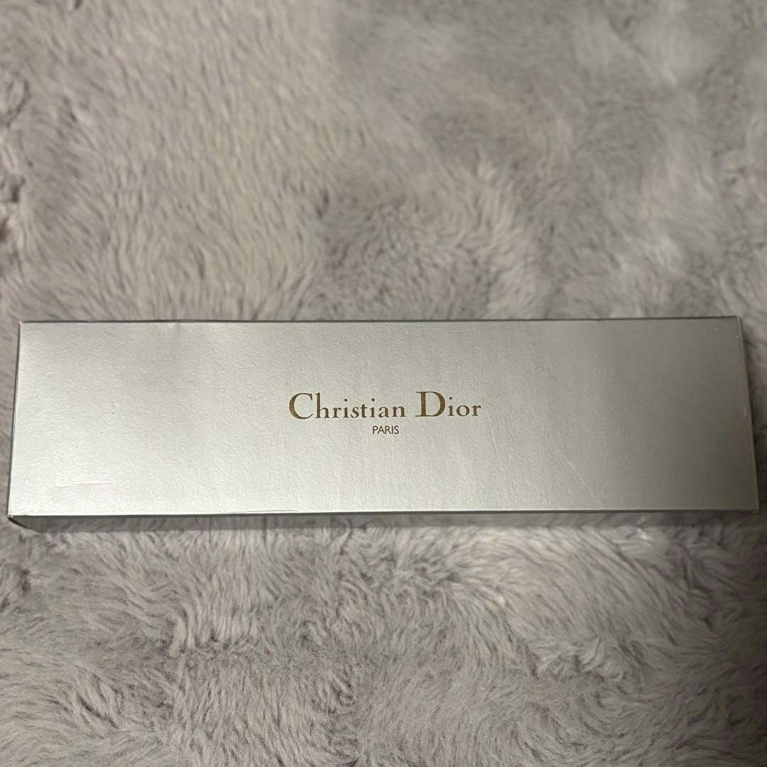 【お値下中‼️】クリスチャンディオール レディース腕時計 ホワイト文字盤　12