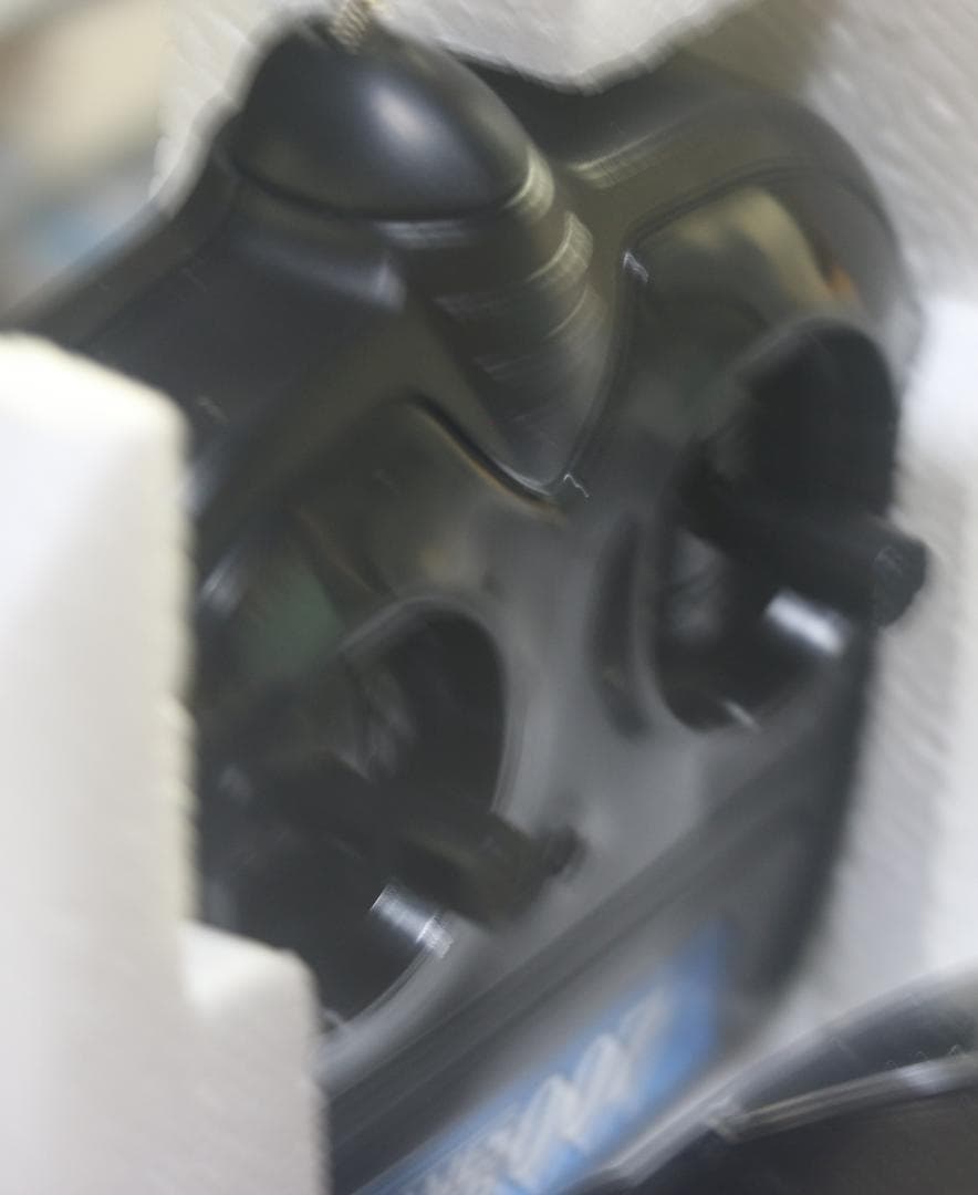 貴重ニッコー製００７／ダイ・アナザー・デー　アストンマーチンｖ１２バァンキッシュ