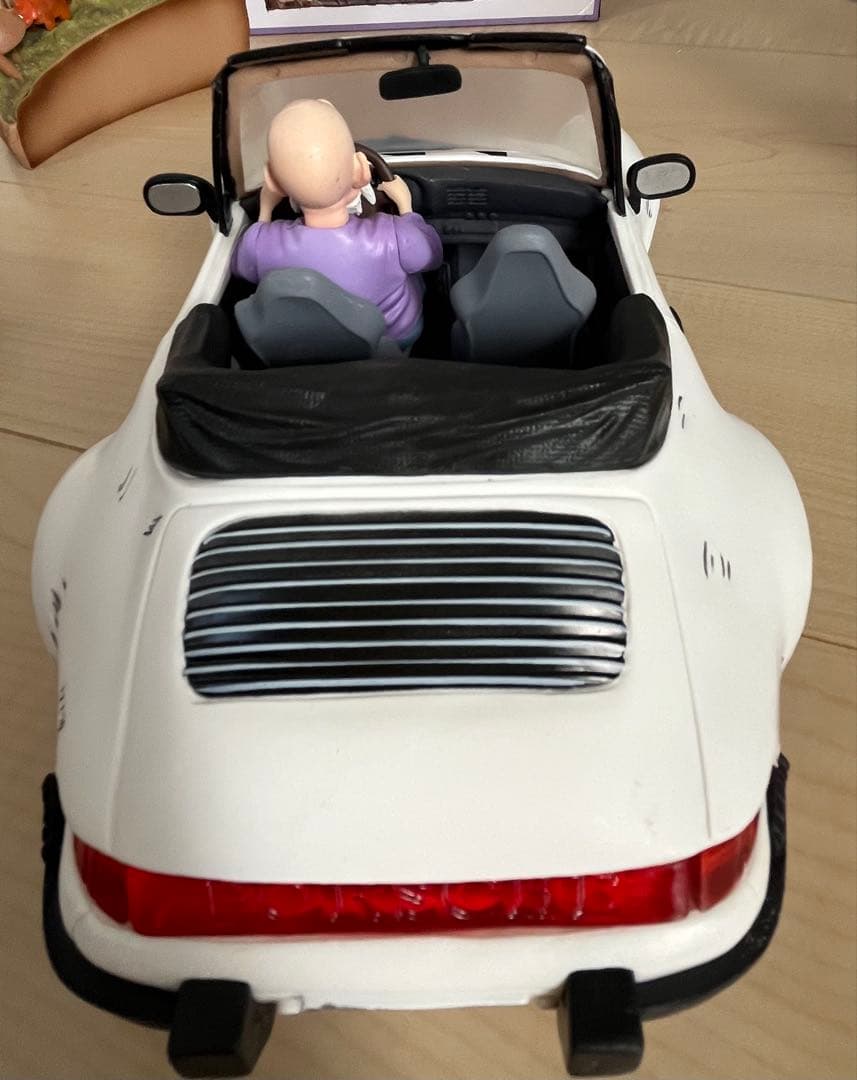 ドラゴンボール　孫悟空＆クリリン＆亀仙人ポルシェ911のガレージキットフィギュア