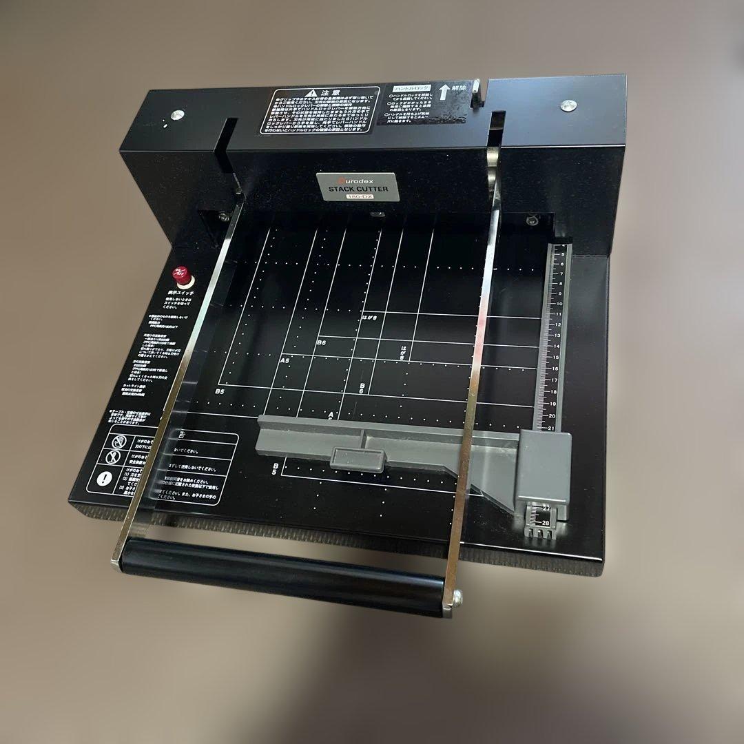 ８*４様 Durodex STACK CUTTER 180DX 裁断機