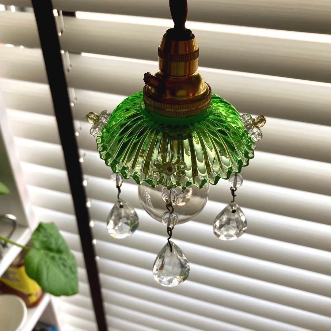 ミニシャンデリア　１９世紀　ウランガラス　フランス　超ミニシェード