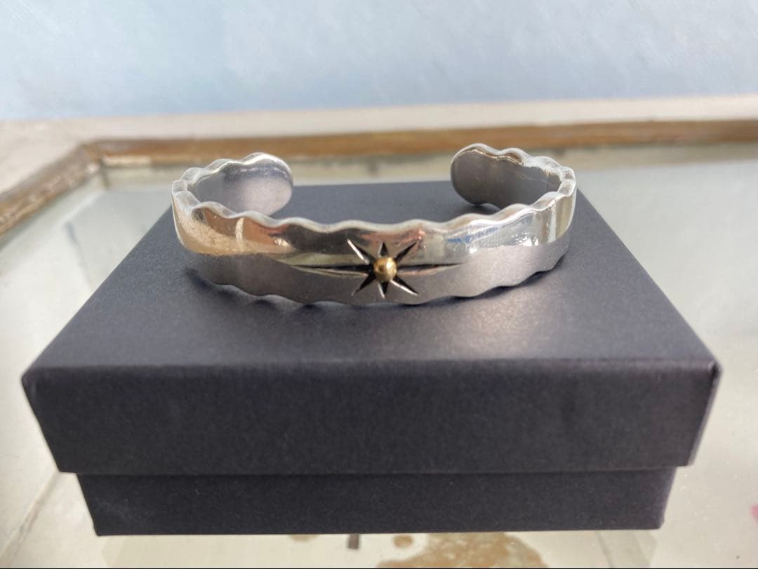 90sシルバーバングル｜925刻印×刻印×金のポイント｜インディアンジュエリー風