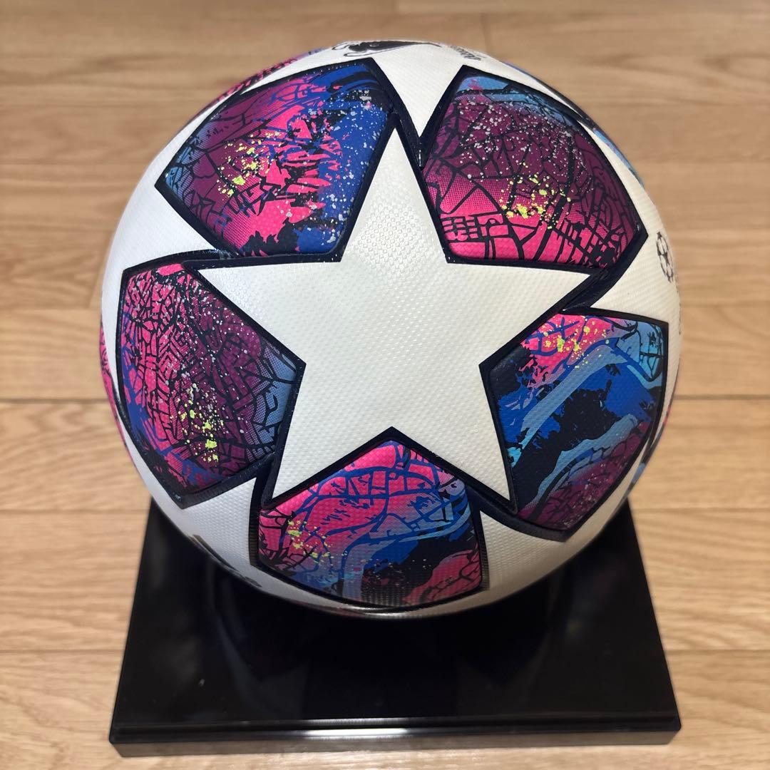サッカーボール　チャンピオンズリーグ　公式球 5号球　フィナーレ