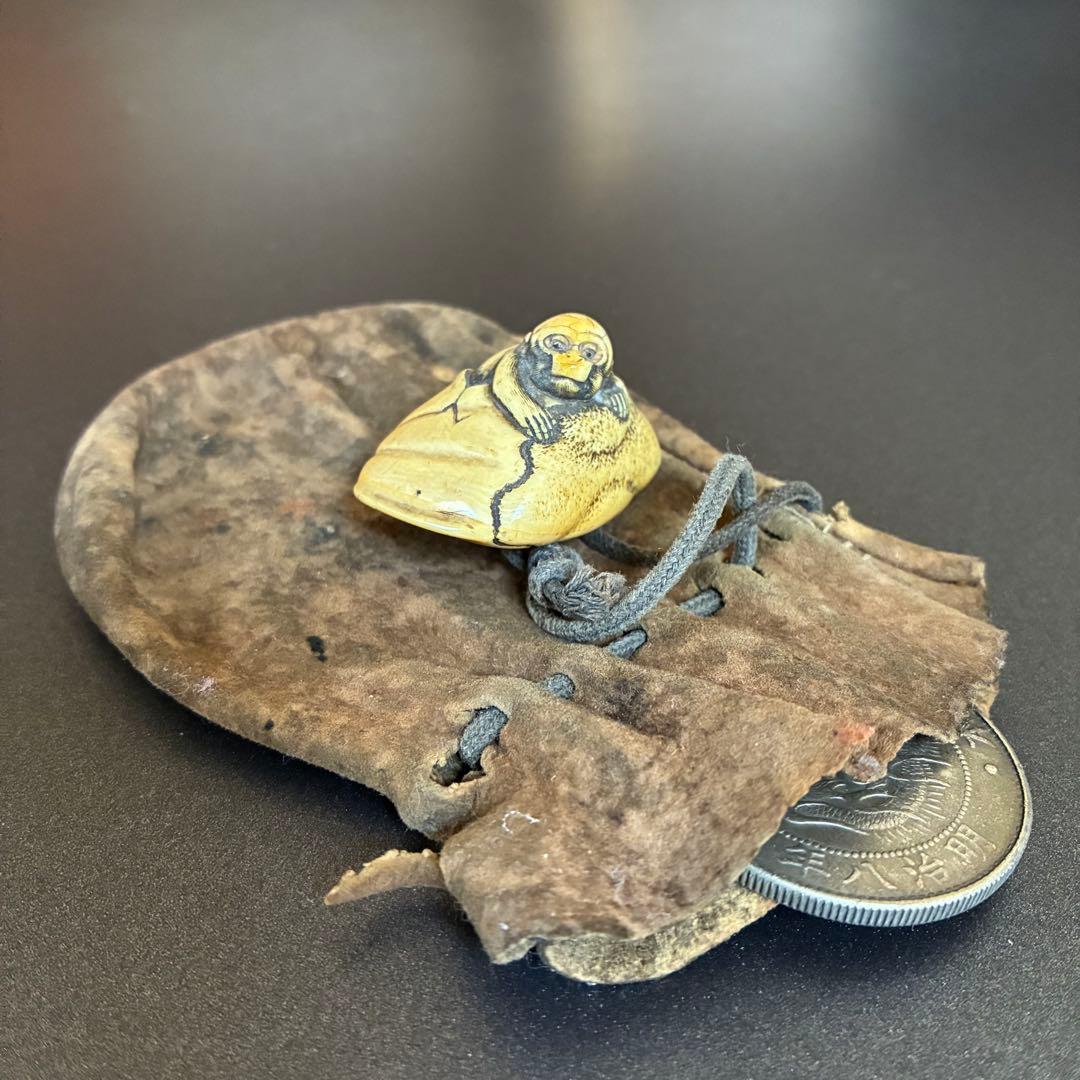 [時代根付　栗から猿　巾着　提げ物]