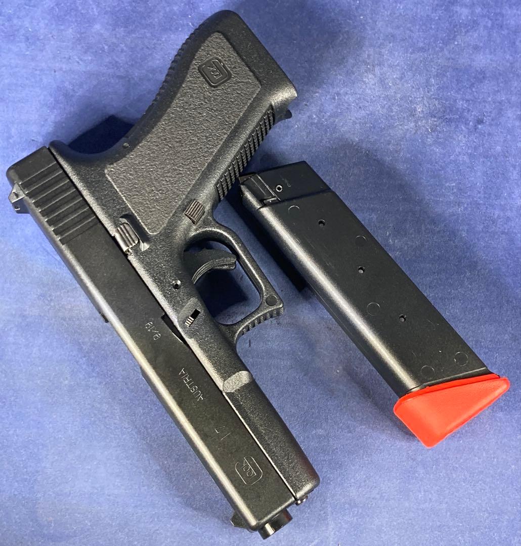 MGC グロック17後期型　ガスブローバック　美品　稀少カスタムパーツ付