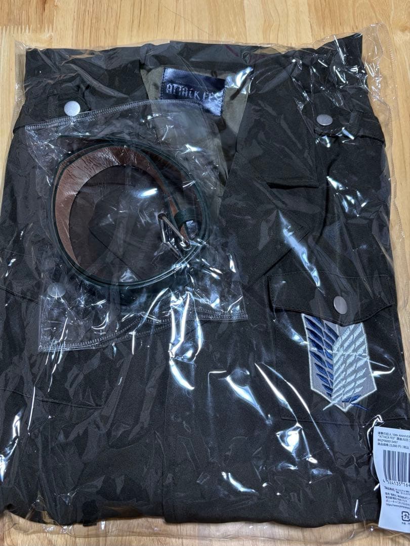 進撃の巨人ATTACK FES 調査兵団コート(サイズM)