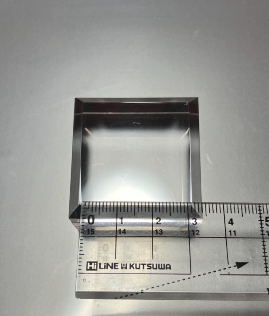 フローライト　ブラックフォレスト　黒い森