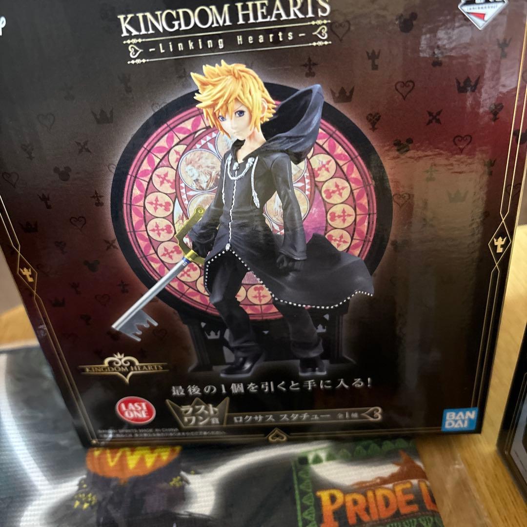 KINGDOM HEARTS ロクサス フィギュア　タンブラー　キングダムハーツ