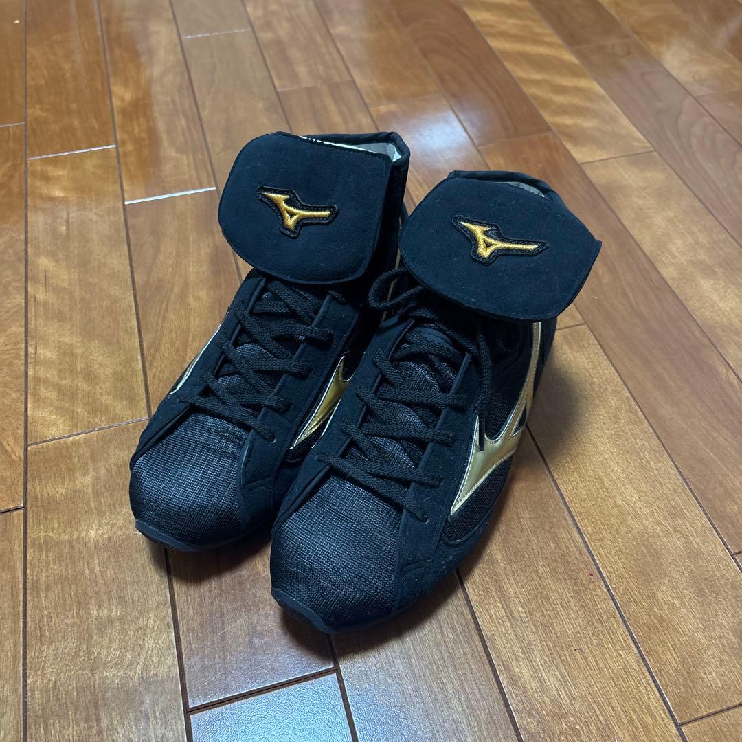 ミズノボクシングシューズ　ゴールドブラック　mizuno
