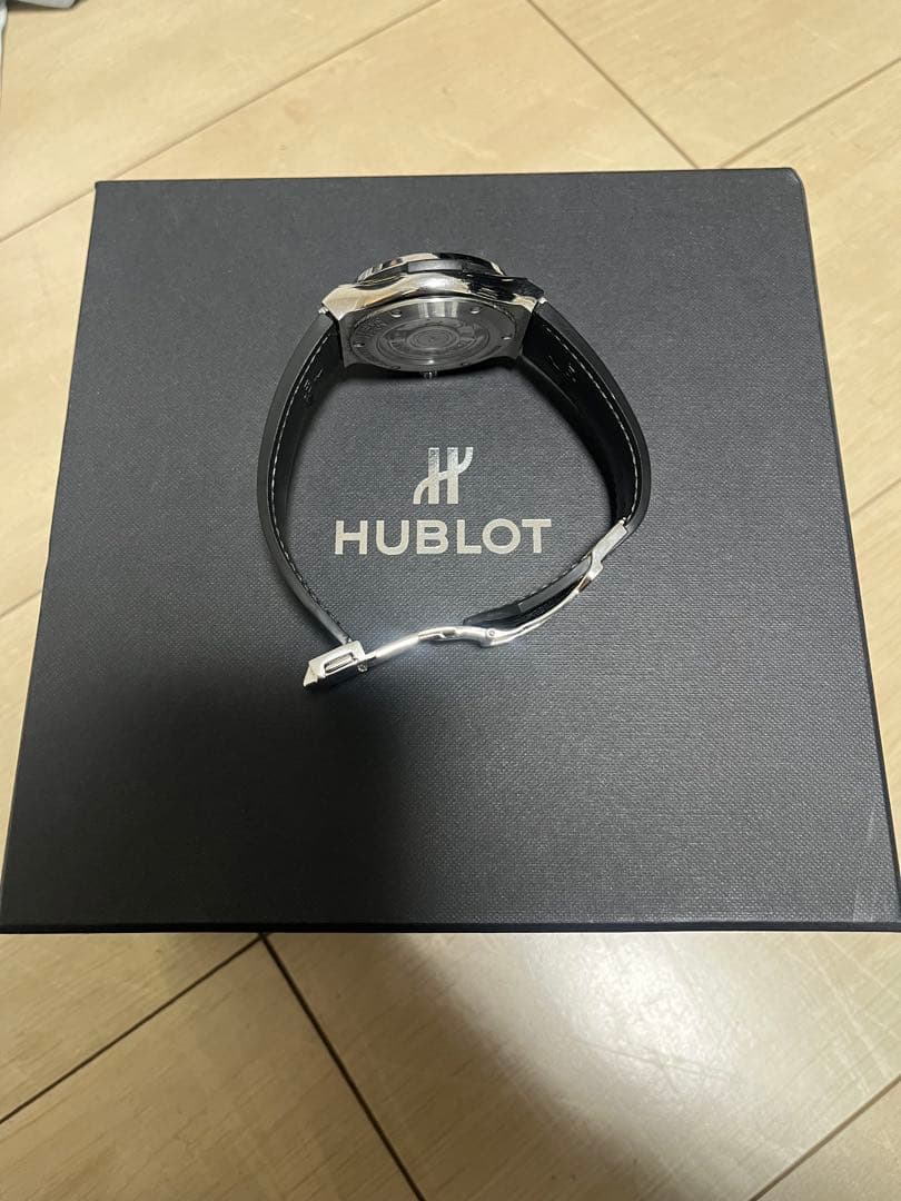 本日限定価格　HUBLOT ウブロ クラシックフュージョン
