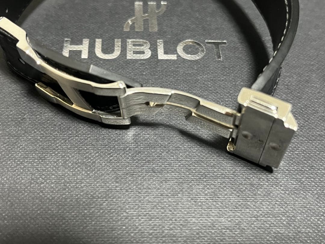 本日限定価格　HUBLOT ウブロ クラシックフュージョン