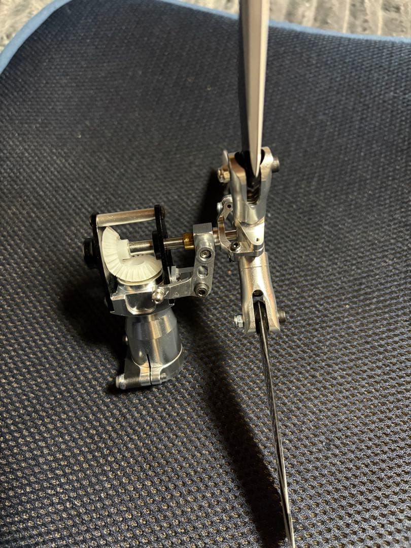 TRX-550X~600RCヘリコプター用スリーローターヘッド シルバー